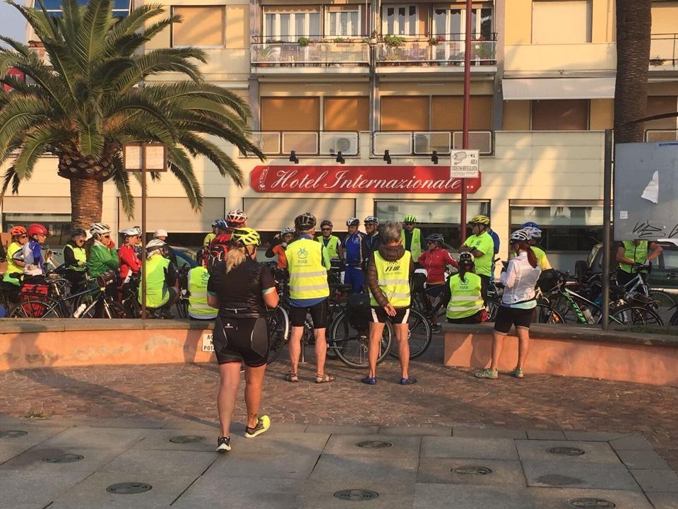 Hotel Internazionale Finale Ligure Kültér fotó